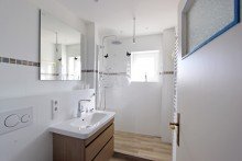 Duschbad/WC Top renovierte 1. Zimmer Whg.